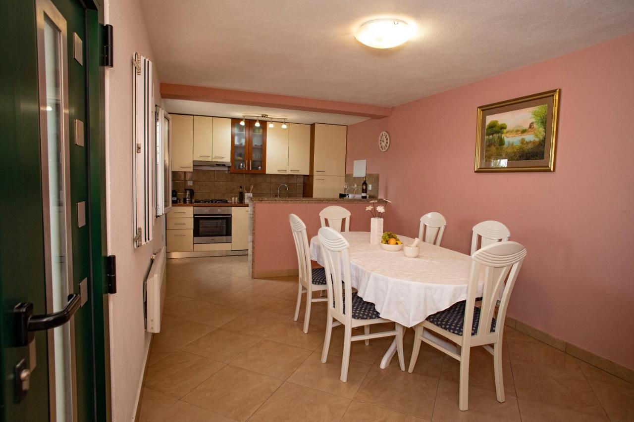 Opg Villa Meri Pucisca Extérieur photo