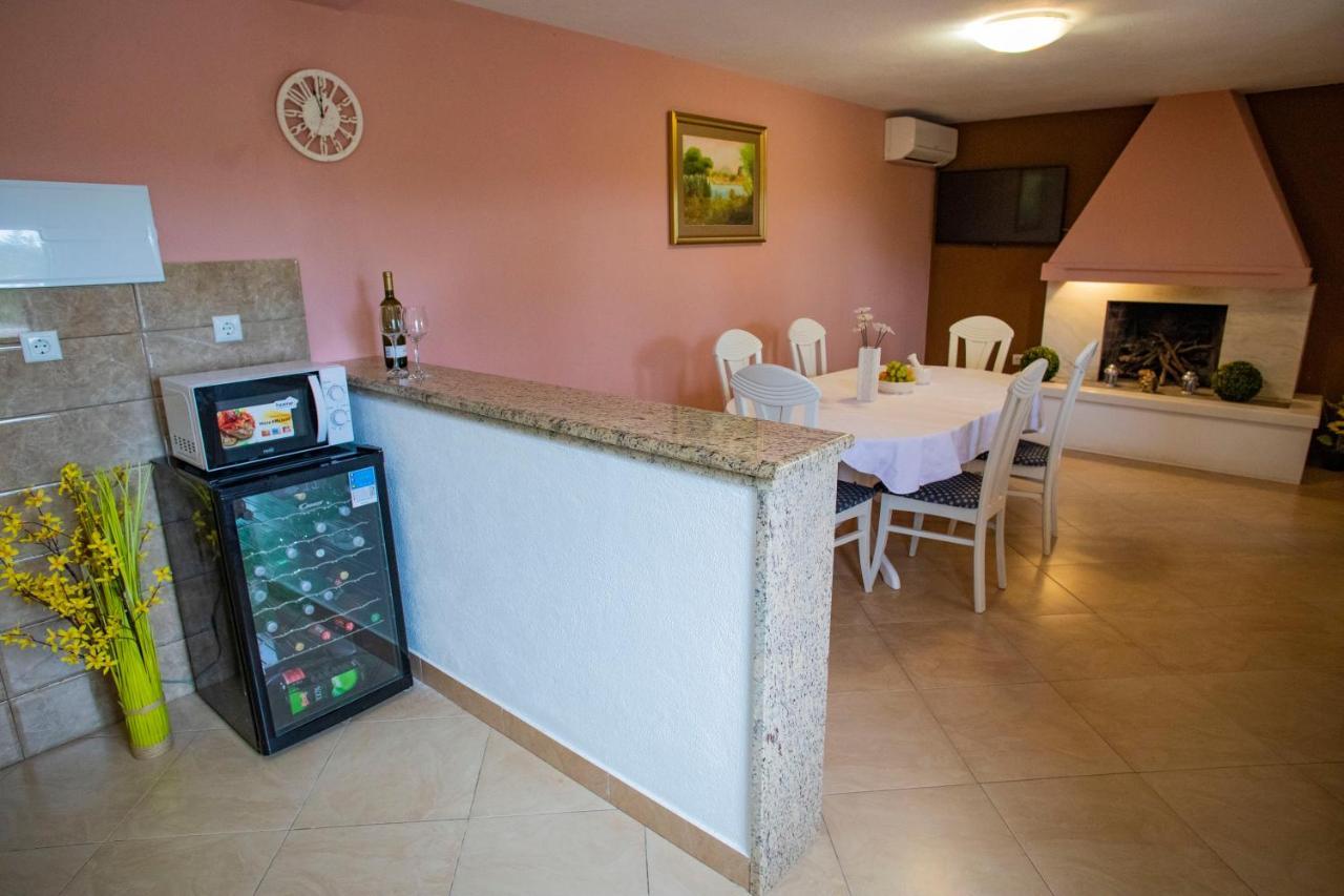 Opg Villa Meri Pucisca Extérieur photo